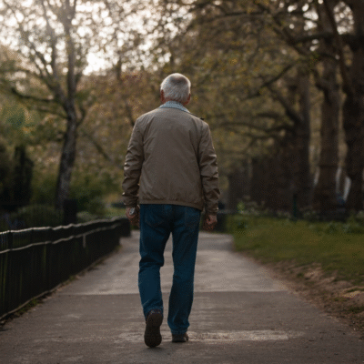 Quando o cérebro “trava o passo”: por que o freezing pode aparecer mesmo depois do DBS?